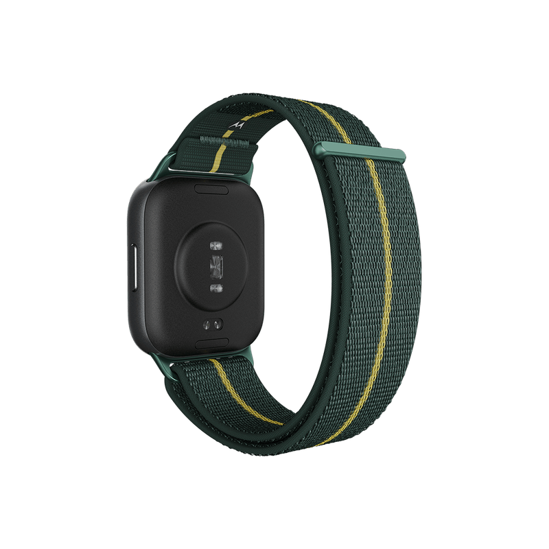 2025_Moto-watch-fit-Pack_Trekking-Green_Dynamic-Backside-Right.png